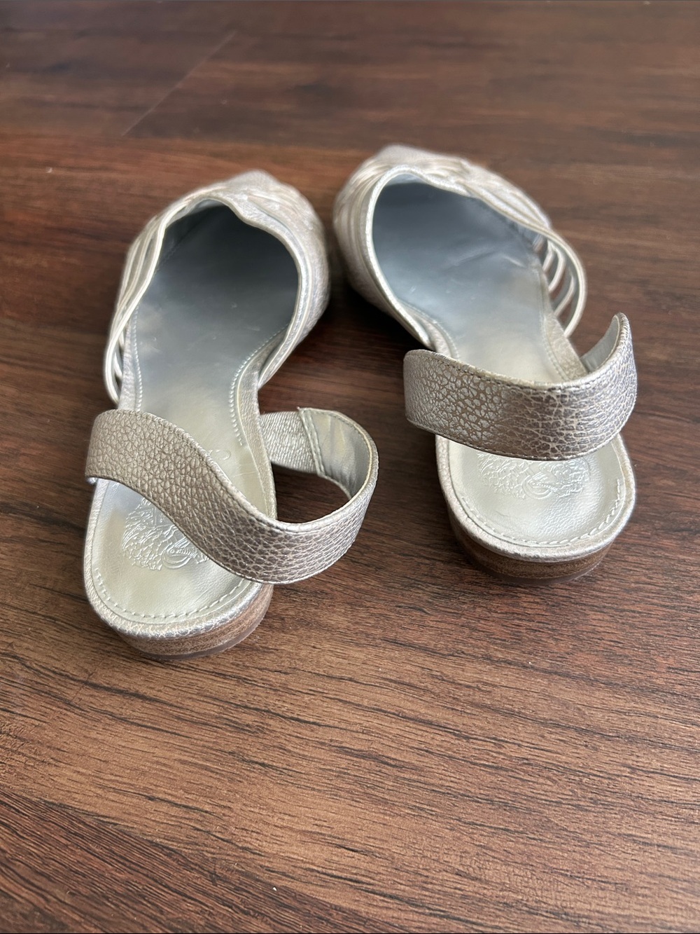 Vince Camuto Metallic Silver Woven Pointed Toe Slingback Flat Mules, size 7.5m - Picture 3 of 6